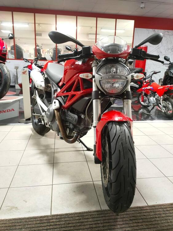 Ducati Monster 696 (2008 - 13) (4)