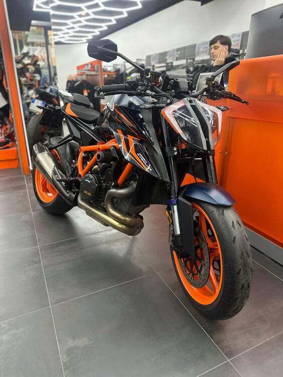 KTM 1290 Super Duke R (2022 - 23) (5)