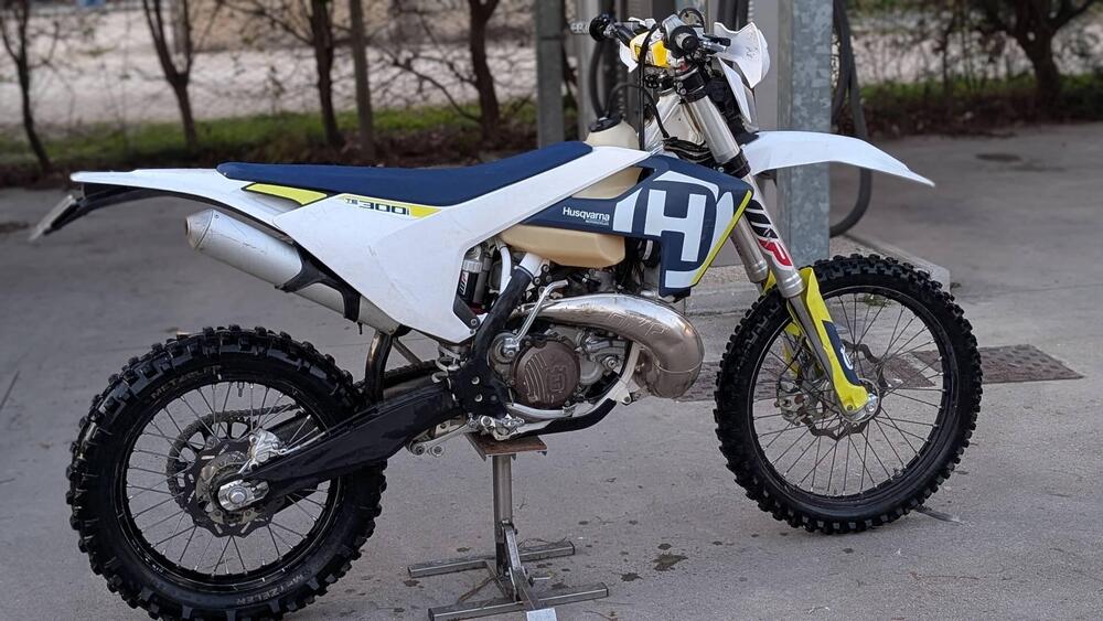 Husqvarna TE 300i (2018) (5)