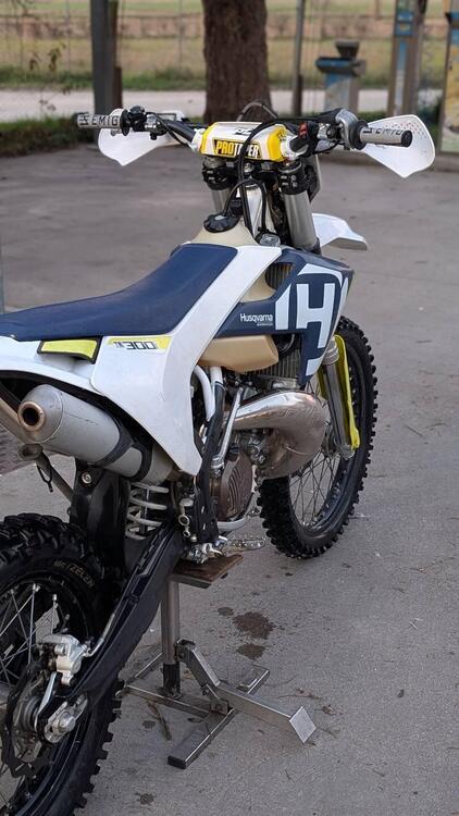 Husqvarna TE 300i (2018) (3)