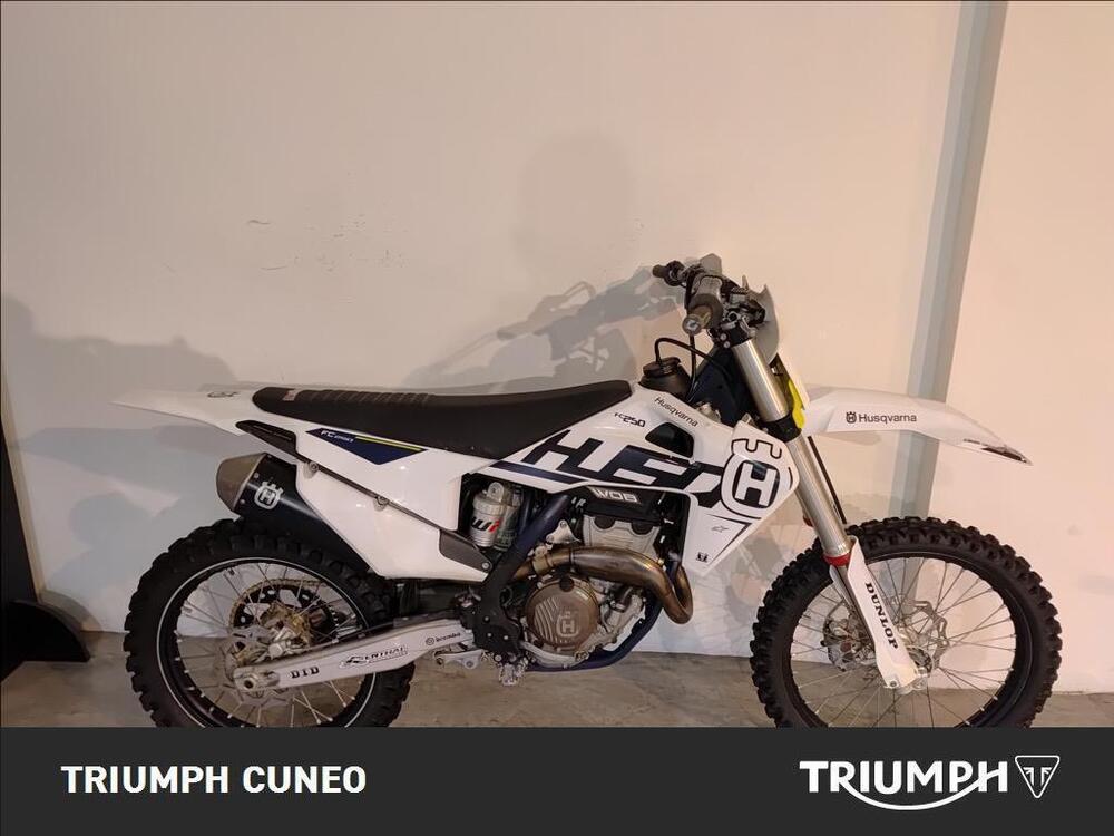 Husqvarna FC 250 (2019) (2)