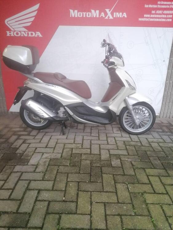 Piaggio Beverly 300 i.e. (2010 - 16)