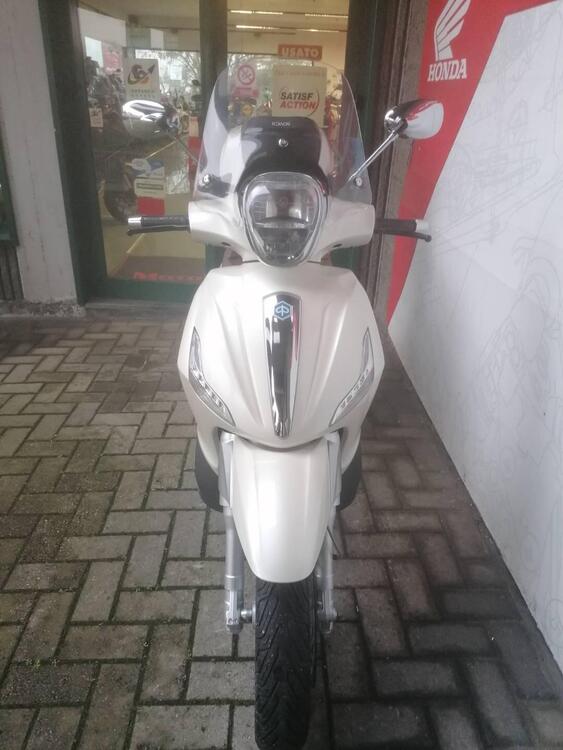 Piaggio Beverly 300 i.e. (2010 - 16) (2)