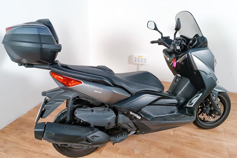 Yamaha X-Max 400 Momodesign ABS (2014 - 16) (3)