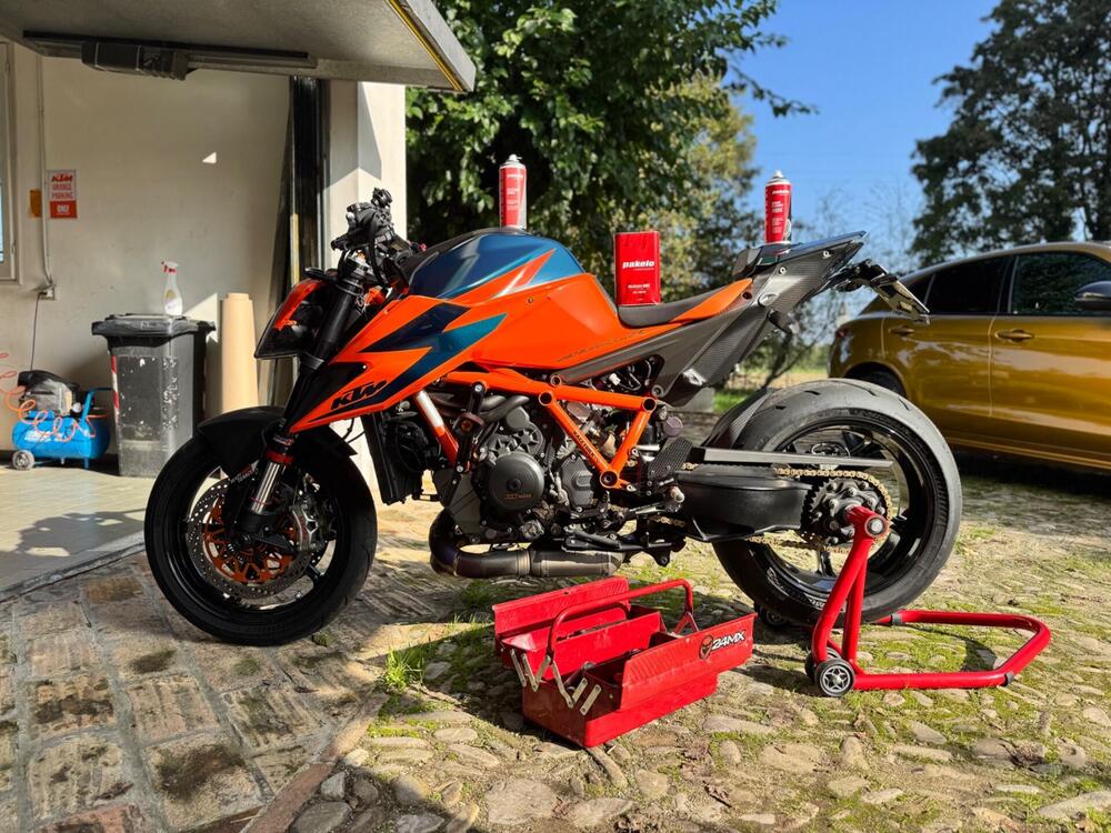 KTM 1290 Super Duke R (2021) (3)