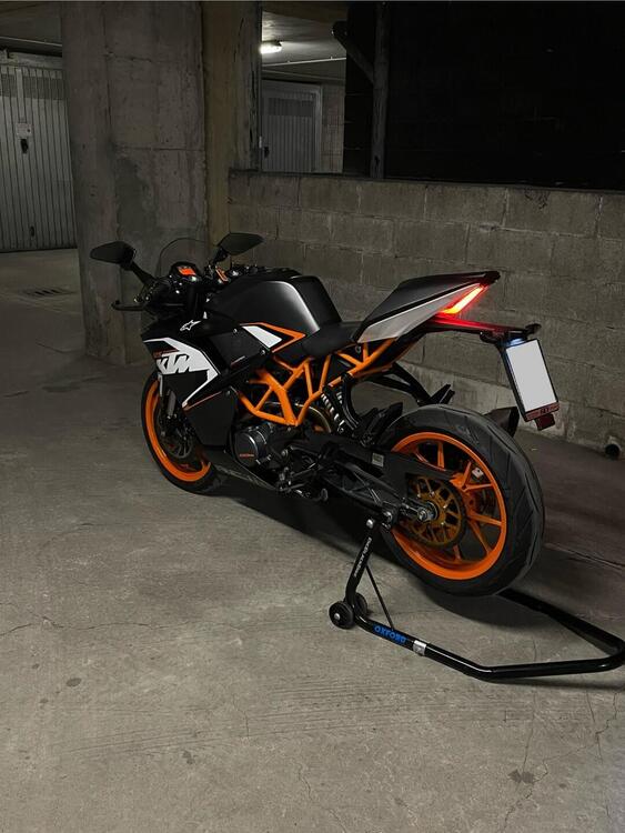 KTM RC 125 ABS (2015 - 16) (3)