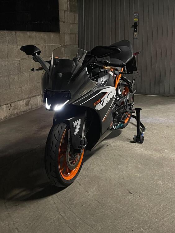 KTM RC 125 ABS (2015 - 16) (5)