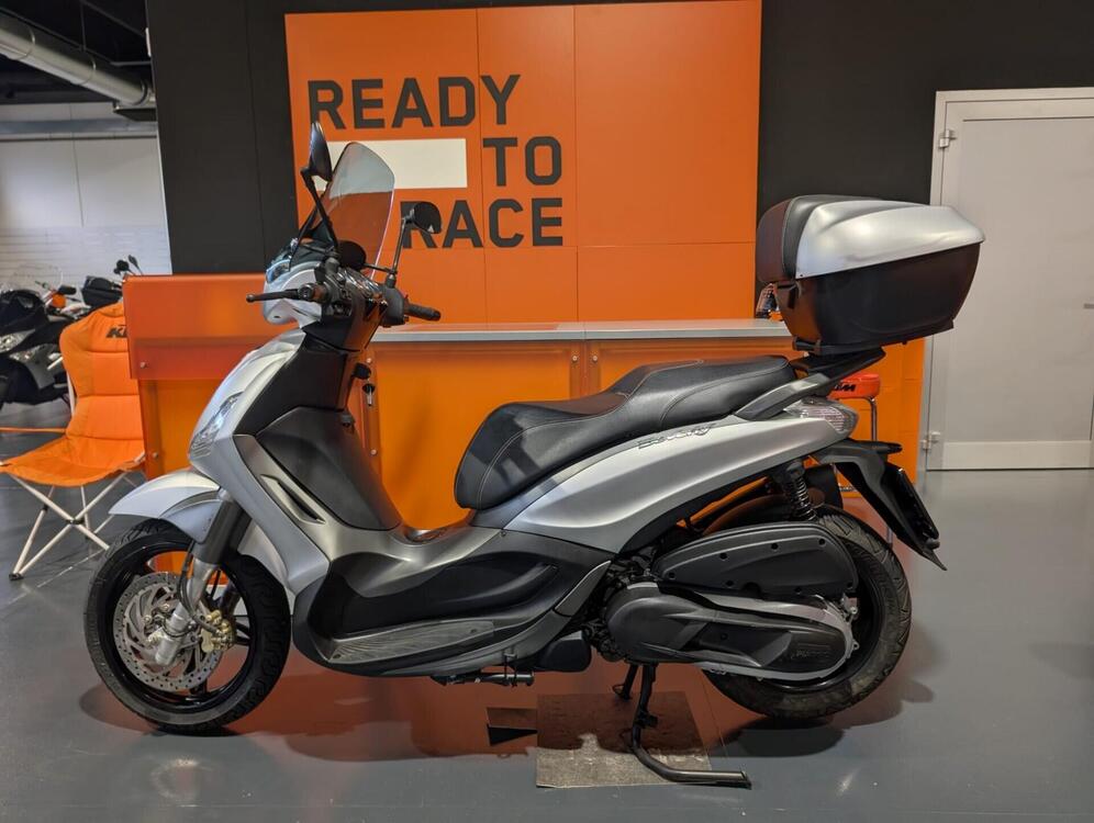 Piaggio Beverly 350 S ABS (2019 - 20) (2)