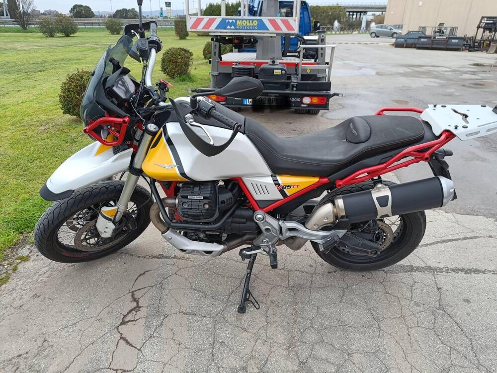 Moto Guzzi V85 TT (2019 - 20) (5)