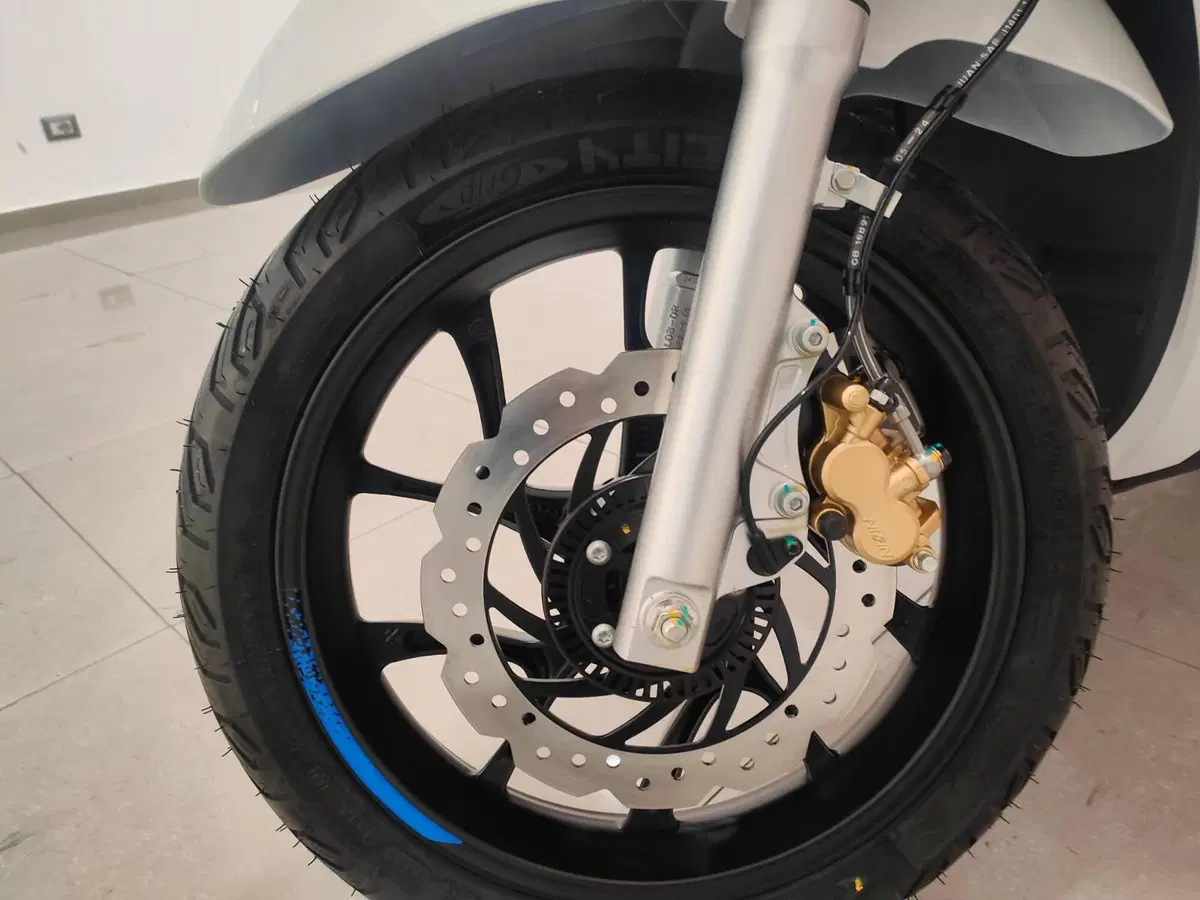 Piaggio Medley 125 S (2025 - 26) (7)
