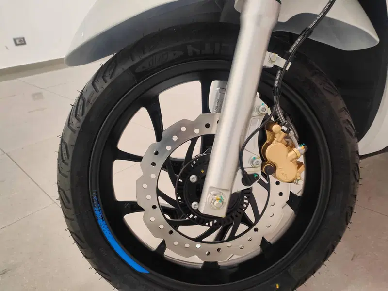 Piaggio Medley 125 S (2025 - 26) (7)
