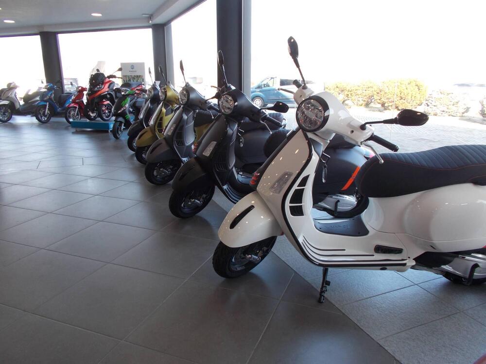 Vespa GTS 310 Supersport (2025) (3)