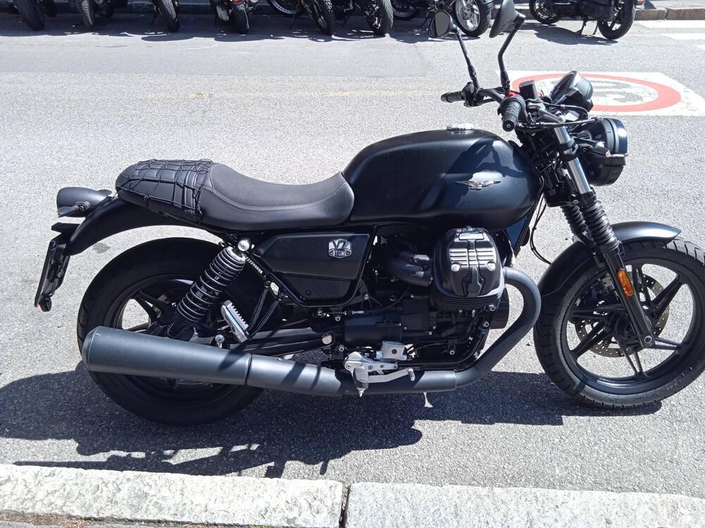 Moto Guzzi V7 850 Stone Special Abs (2021)