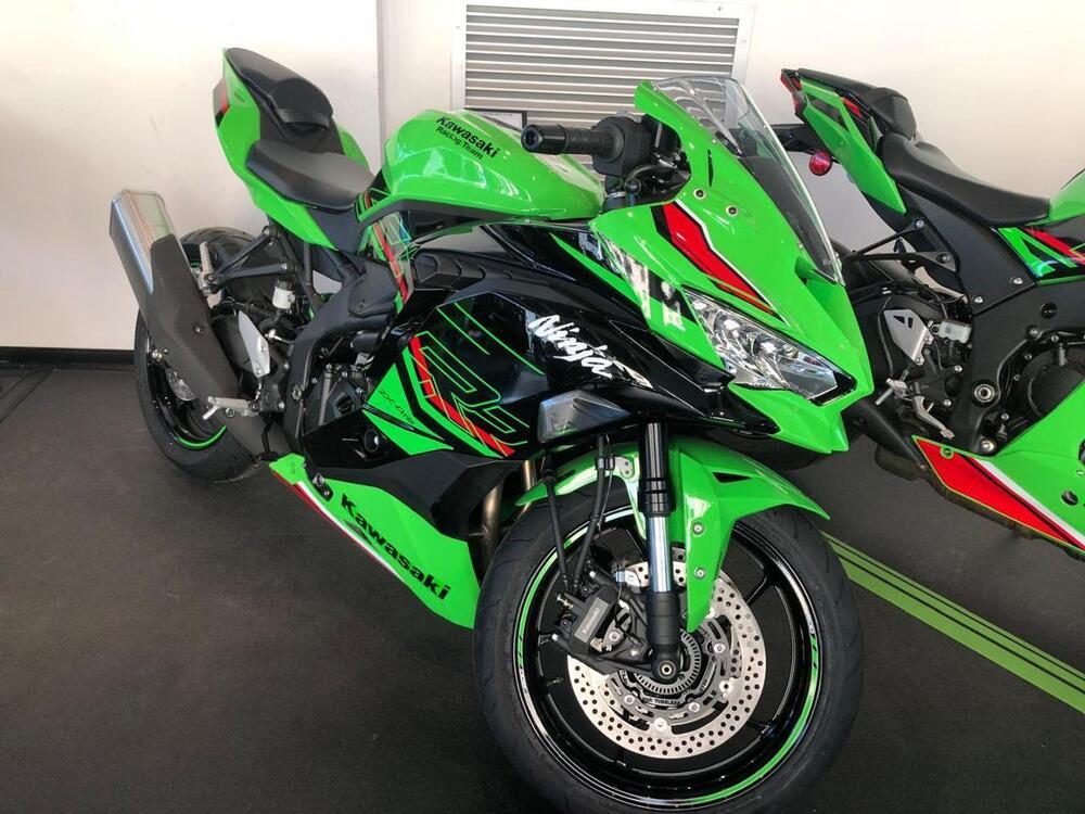 Kawasaki Ninja ZX-4RR (2024 - 25) (4)