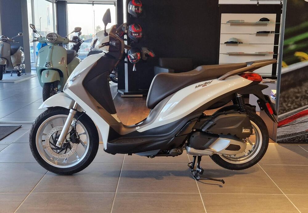 Piaggio Medley 125 ABS (2021 - 24) (3)