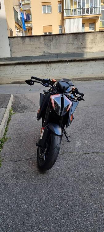 KTM 1290 Super Duke R (2021) (4)