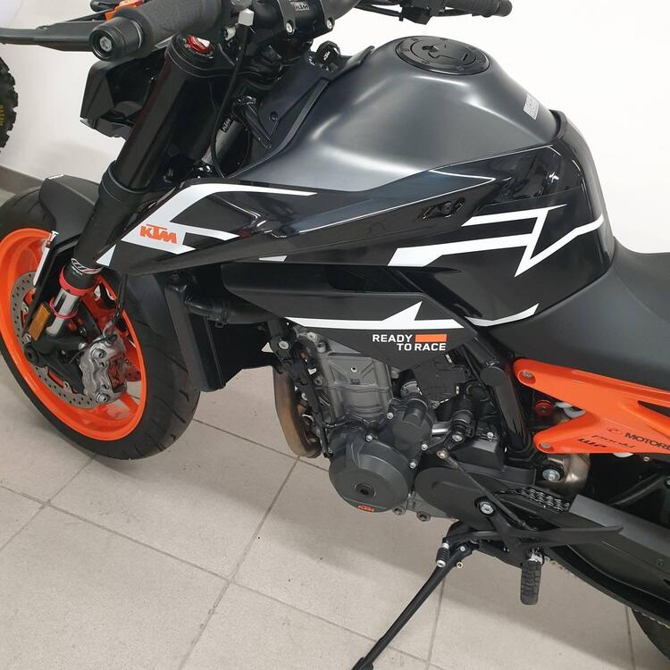 KTM 890 Duke GP (2022 - 23) (2)