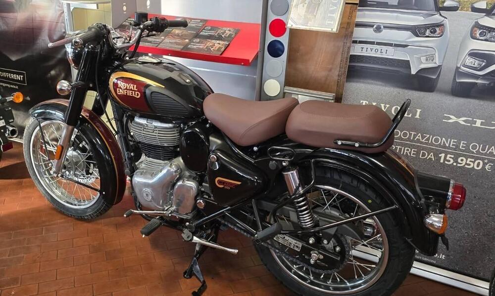 Royal Enfield Classic 350 (2021 - 25) (3)