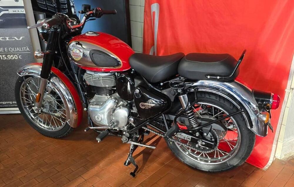 Royal Enfield Classic 350 (2021 - 25) (4)