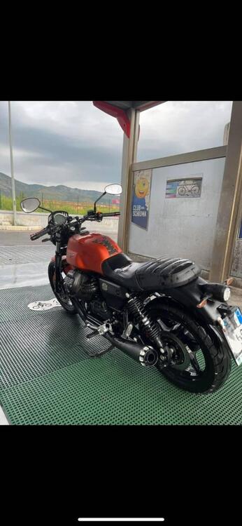 Moto Guzzi V7 850 Stone Special Abs (2021) (5)