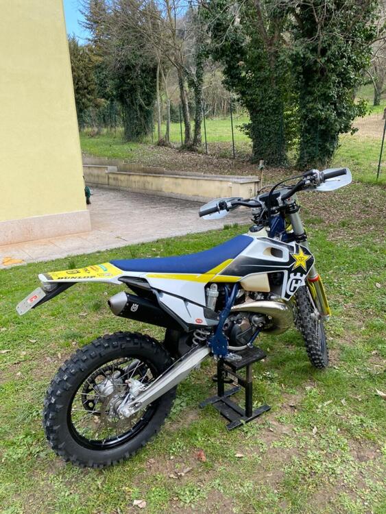 Husqvarna TE 300i (2021) (2)