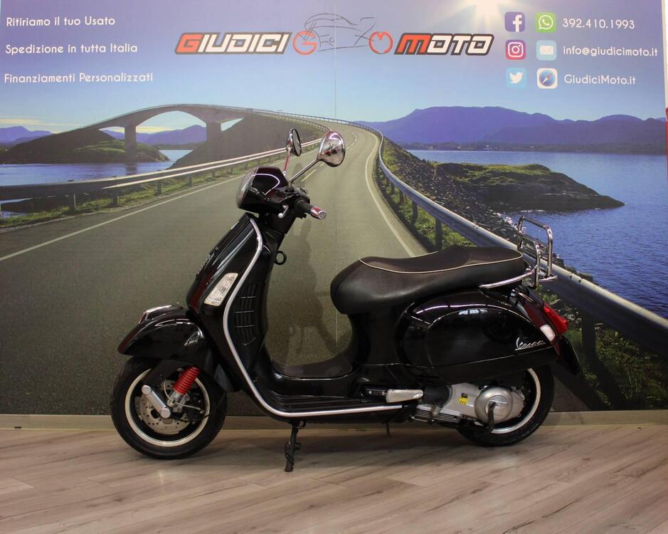 Vespa GTS 300 Super (2008 - 16) (3)