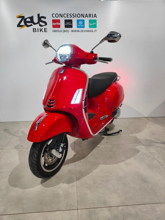 Vespa GTS 300 Super Sport (2023 - 24) (5)