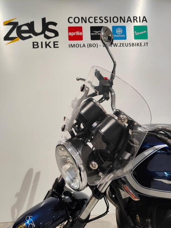 Moto Guzzi V7 III Special (2017 - 20) (2)