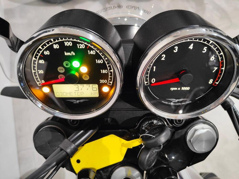 Moto Guzzi V7 III Special (2017 - 20) (4)