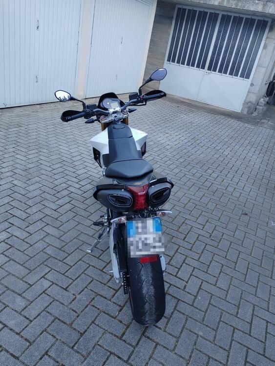 Aprilia Dorsoduro 750 ABS (2009 - 17) (3)