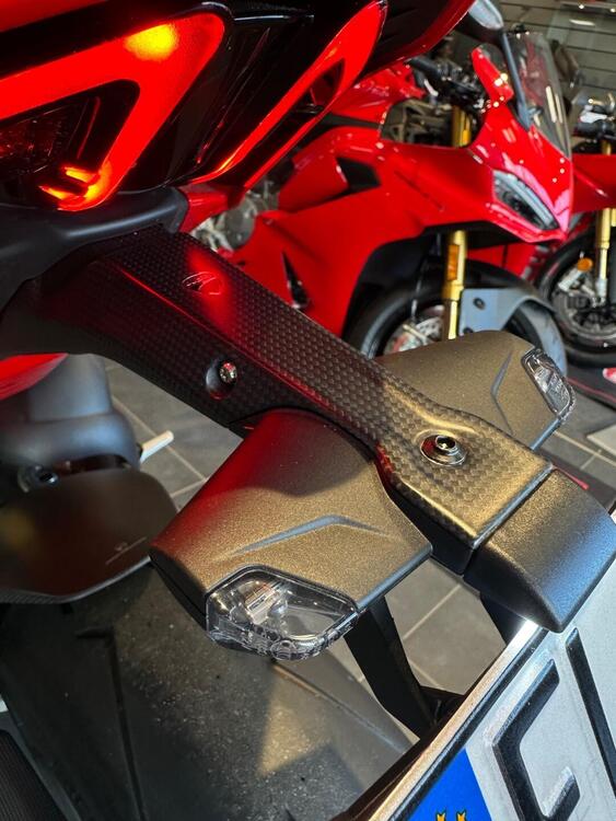 Ducati Panigale V4 S (2025) (5)