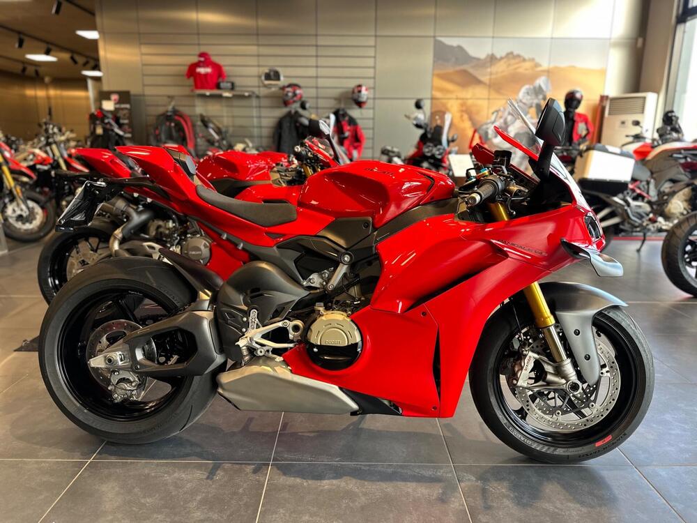 Ducati Panigale V4 S (2025)