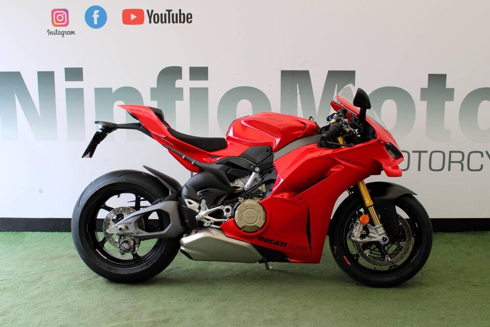 Ducati Panigale V4 S (2025)