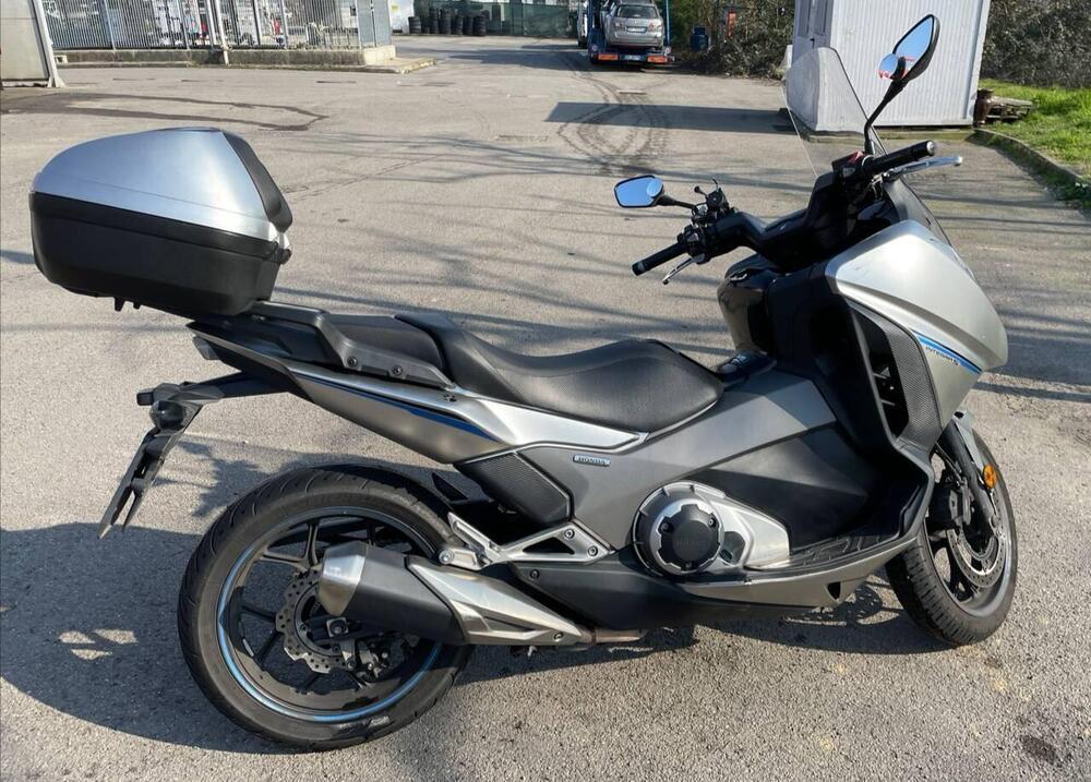 Honda Integra 750 DCT (2016 - 17) (4)