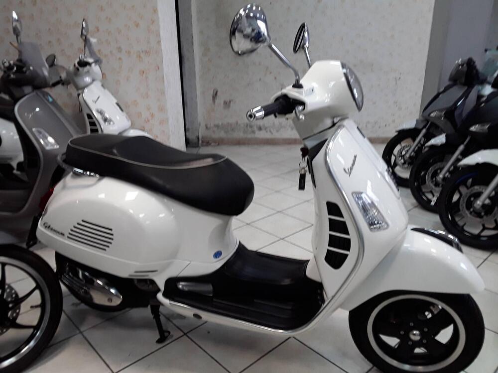 Vespa GTS 300 Super (2008 - 16) (3)