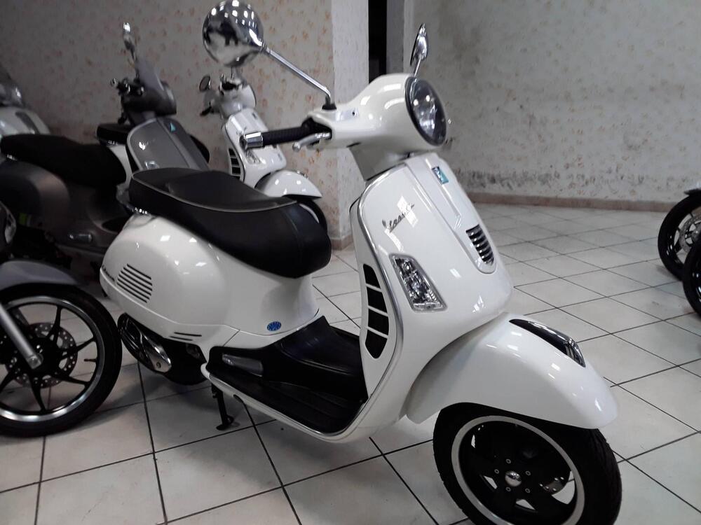 Vespa GTS 300 Super (2008 - 16) (4)