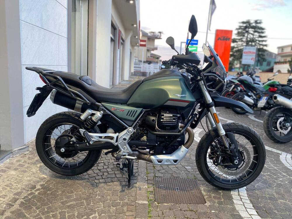 Moto Guzzi V85 TT (2021 - 23)