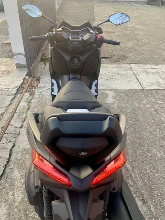 Yamaha X-Max 400 Tech Max (2020) (4)