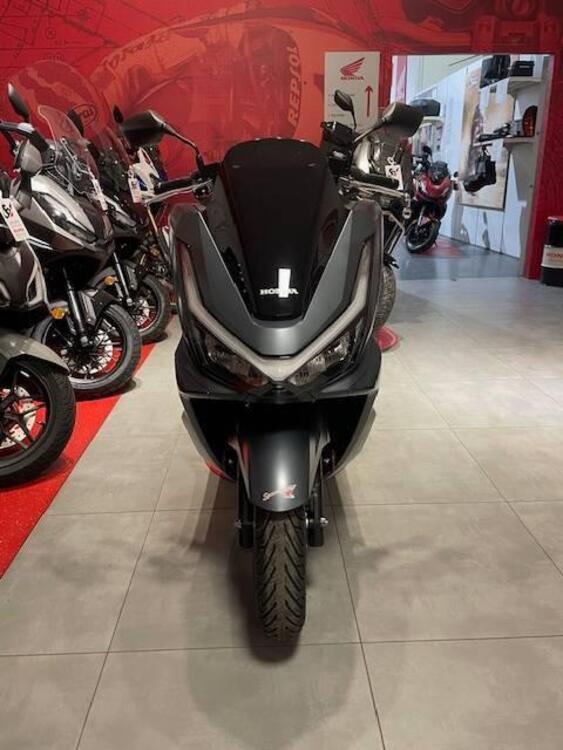 Honda PCX 125 (2025) (2)