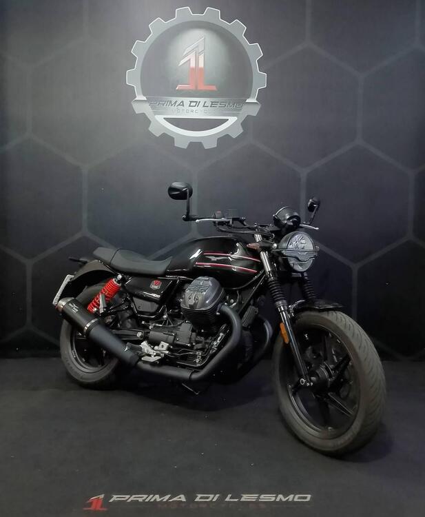 Moto Guzzi V7 Special Edition (2022 - 25) (2)