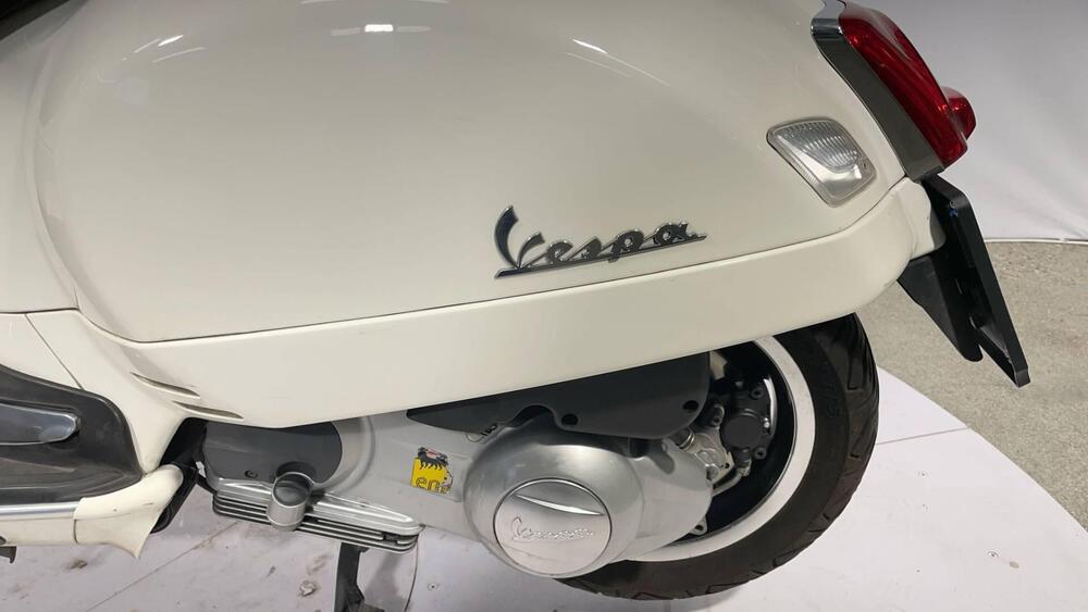 Vespa GTS 300 (2017 - 18) (4)