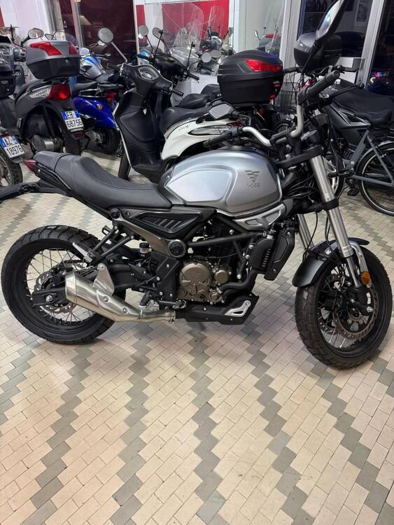 Voge Trofeo 300ACX Scrambler (2021 - 25) (2)