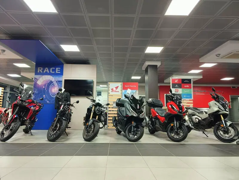 Honda Forza 350 Deluxe (2025 - 26) (4)