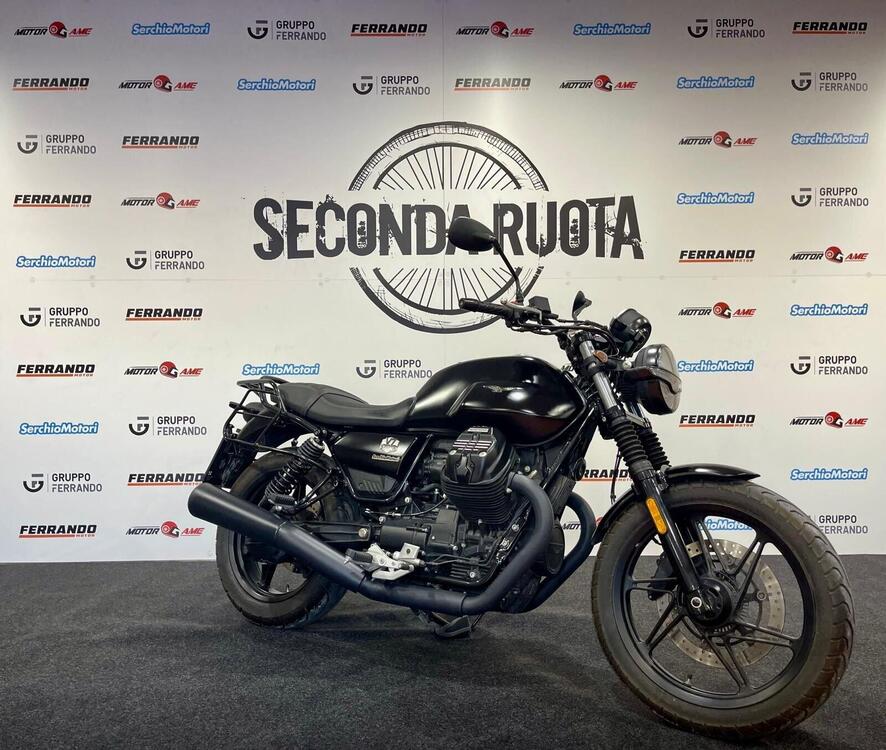 Moto Guzzi V7 Stone (2021 - 25) (3)