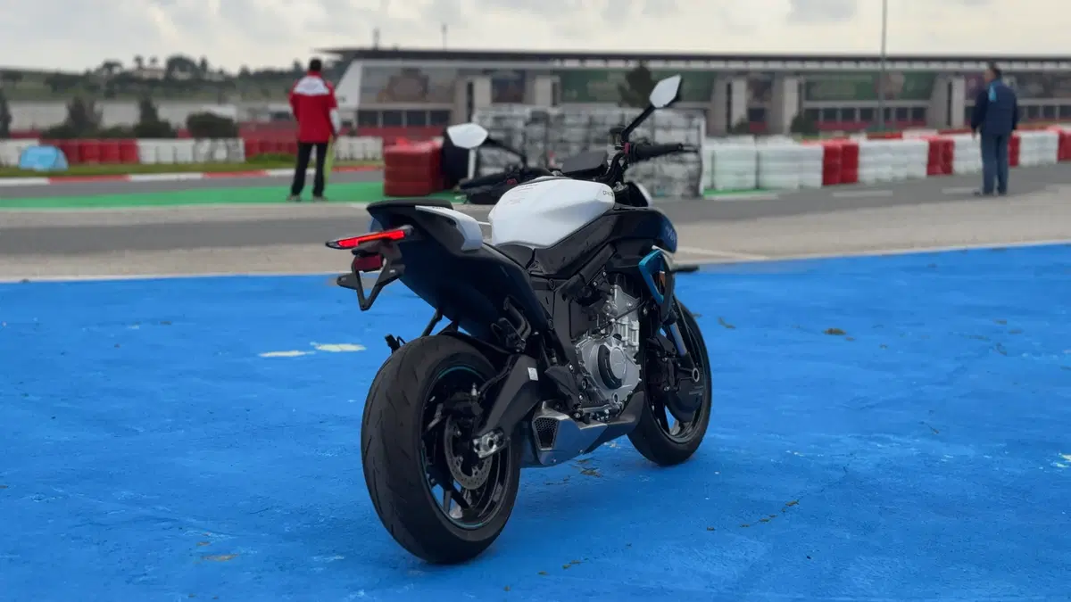 CFMOTO 675NK TEST [VIDEO E GALLERY] (5)