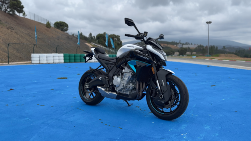 CFMOTO 675NK TEST: come va la prima naked 3 cilindri della Casa cinese. La prova in pista, Pro e Contro [GALLERY] (4)