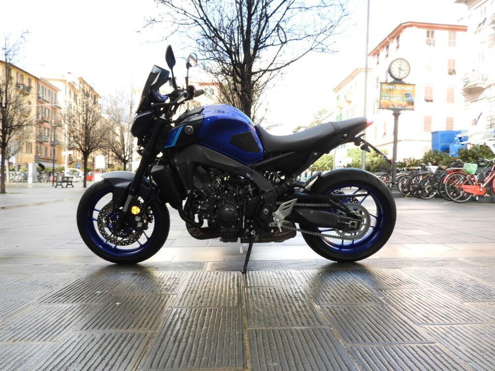 Yamaha MT-09 (2021 - 23) (4)