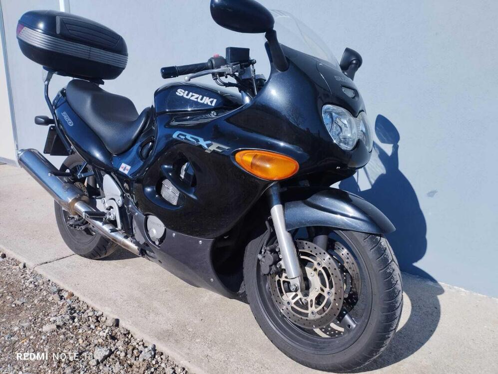 Suzuki GSX 750 F (1999 - 06) (5)