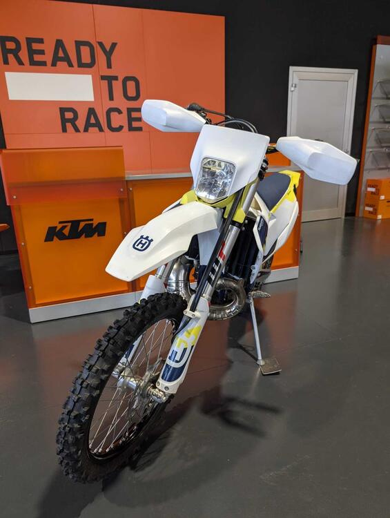 Husqvarna TE 300i (2023) (3)