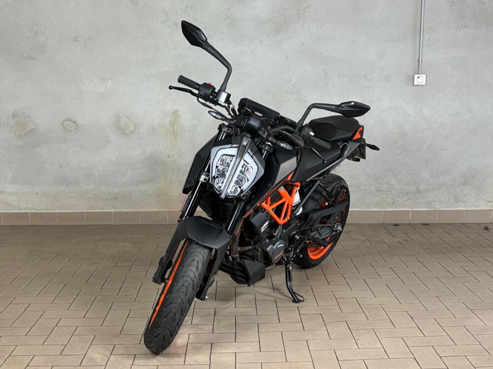 KTM 125 Duke (2021 - 23) (2)